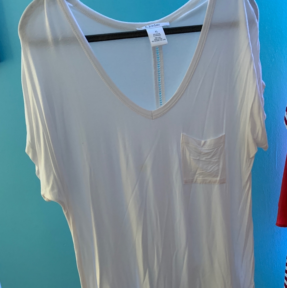 V neck white t shirt